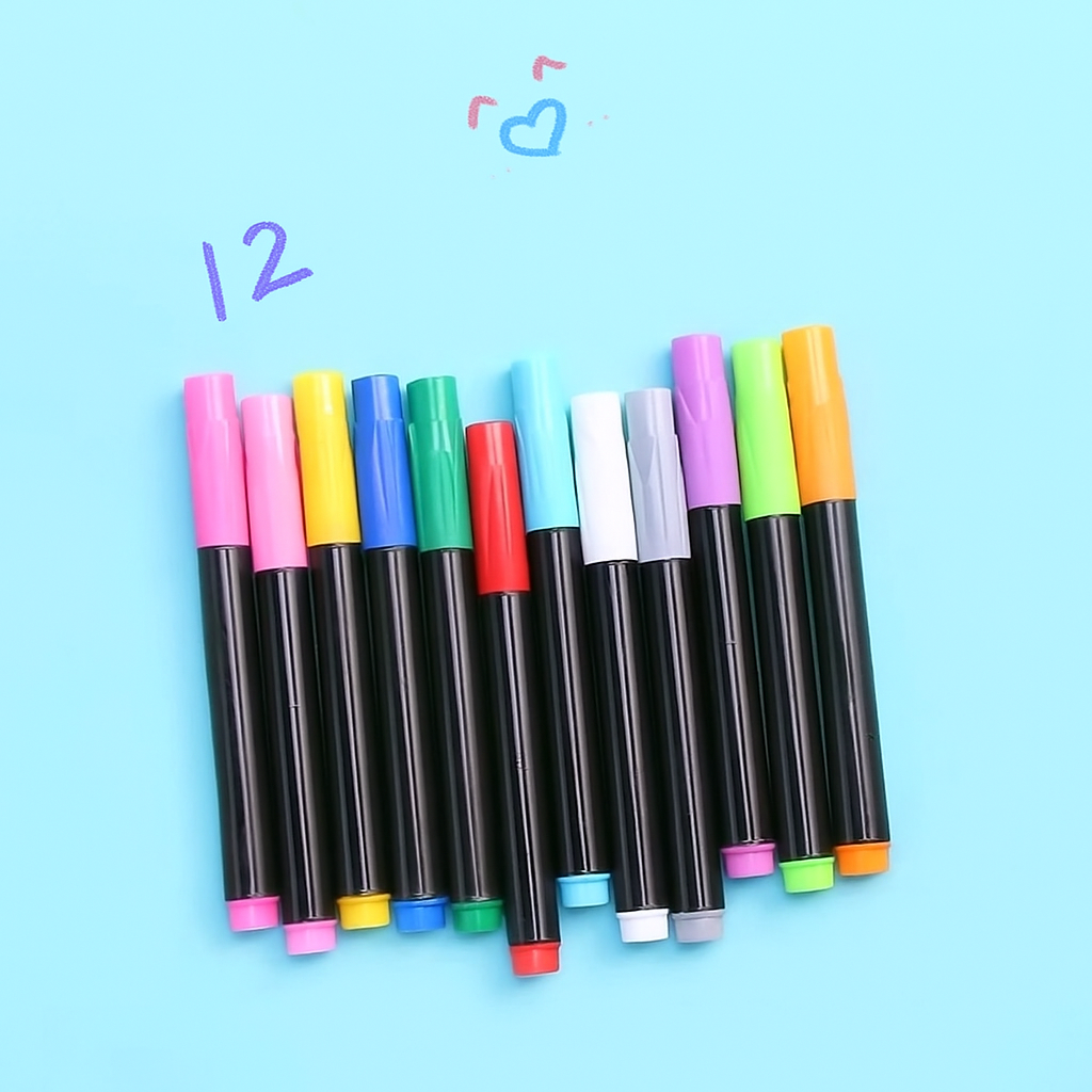 Lot de 12 feutres lumineux supplémentaires.